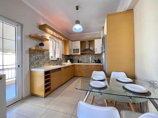 Central Apartment In Quiet Neighborhood Near Sandy Beach Ханья Экстерьер фото